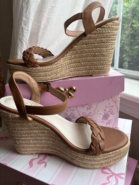 Altar'd State brown & tan wedge sandals 8.5